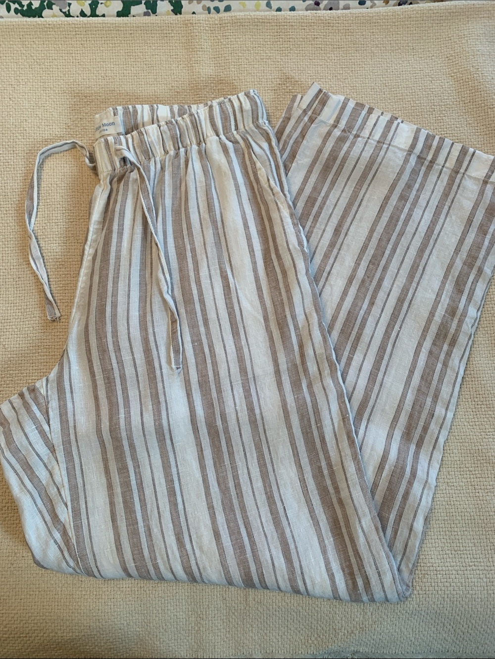 Aritzia Little Moon pants